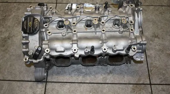Mercedes-Benz C W205 Engine head R2760162400
