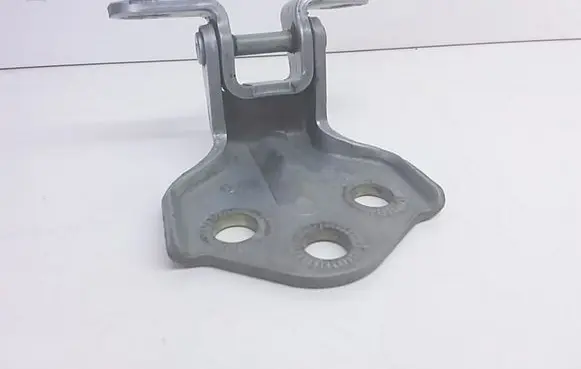 SsangYong Rexton I Front door lower hinge 