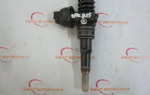 Audi A4 S4 B6 8E 8H Fuel injector 038130073AG