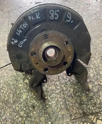 Audi A2 Front wheel hub