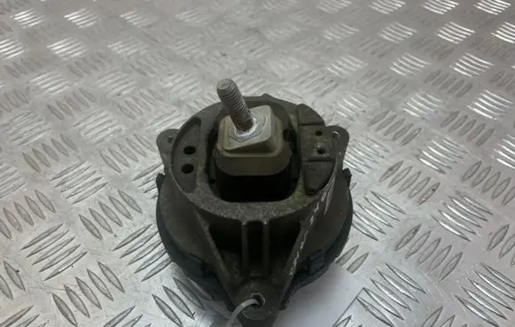 BMW 2 F22 F23 Engine mount bracket 6855459