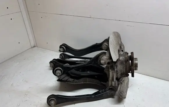 BMW 4 G22 G23 G24 G26 Rear wheel hub spindle/knuckle 6879525