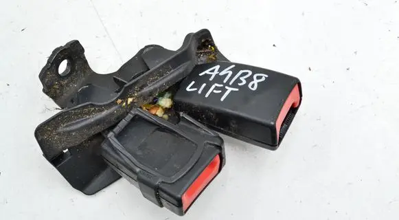 Audi A5 Sportback 8TA Rear seatbelt buckle 8R0857739AE