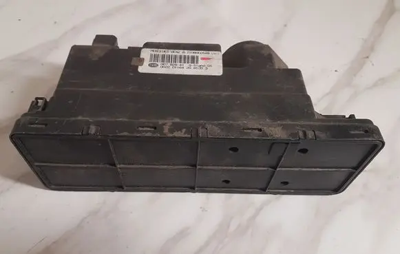 Mercedes-Benz E W210 Central locking vacuum pump 2108002648 00782841