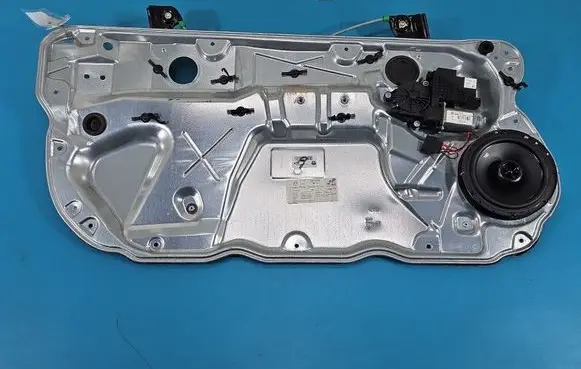 Volkswagen Polo IV 9N3 Front door window regulator with motor 6Y2959802 IMPRK1546775