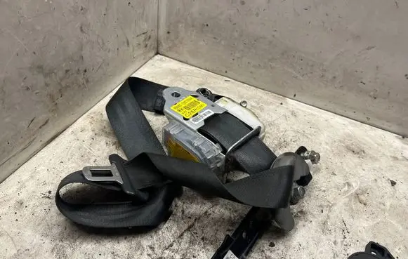 Hyundai Santa Fe Front seatbelt 88870802B210