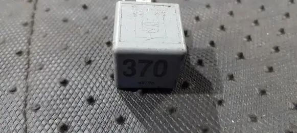 Audi A6 S6 C5 4B Other relay 8D0951253 V23134-J52-X300