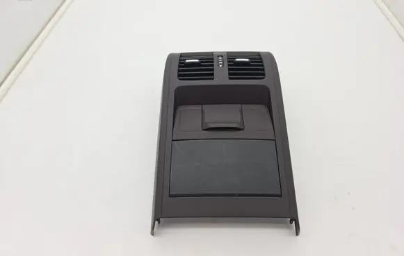 Volkswagen PASSAT B7 Rear air vent grill 3AA864298 1312500048