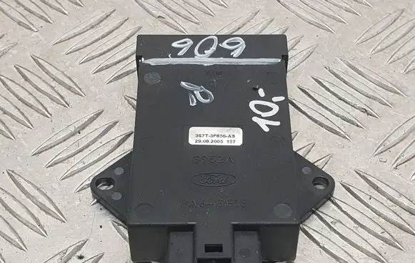 Ford Mondeo Mk III Window wiper relay 3S7T3F856AB