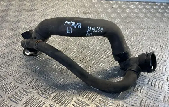 Opel Astra J Coolant pipe/hose 