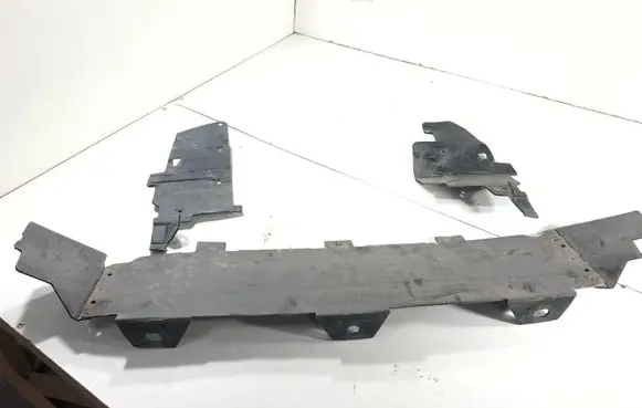 Volkswagen Transporter - Caravelle T5 Intercooler air guide/duct channel