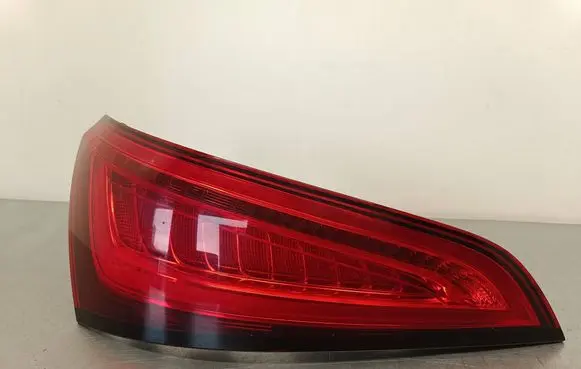 Audi Q5 SQ5 8R Rear/tail lights AU416PAT2 21240101 8R0945093C