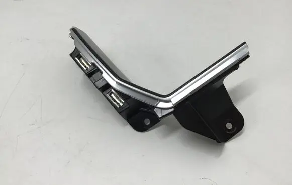 Volkswagen Touareg III Panel trim 761857053B