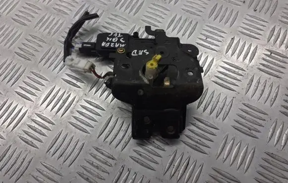 Mazda 3 I Tailgate exterior lock BRAK