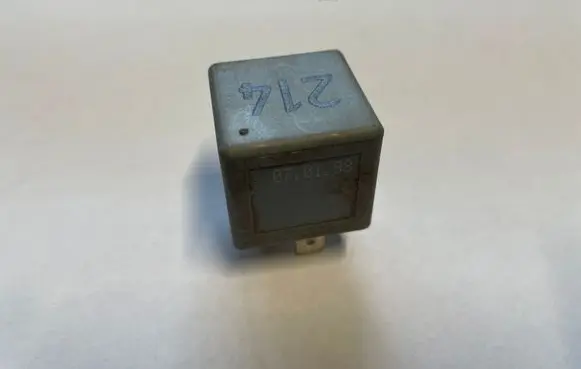 Audi A4 S4 B5 8D Other relay 443951253K