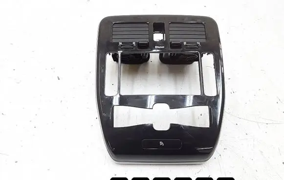 Nissan Leaf I (ZE0) Dash center air vent grill 682603NA0A