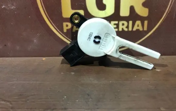 Clutch pedal sensor