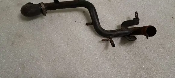 Volkswagen PASSAT B5.5 Engine coolant pipe/hose 