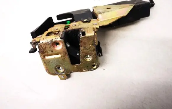 Mitsubishi Space Star Rear door lock
