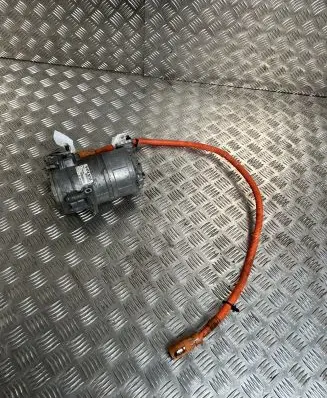 Volvo XC90 Air conditioning (A/C) compressor (pump) 31694653
