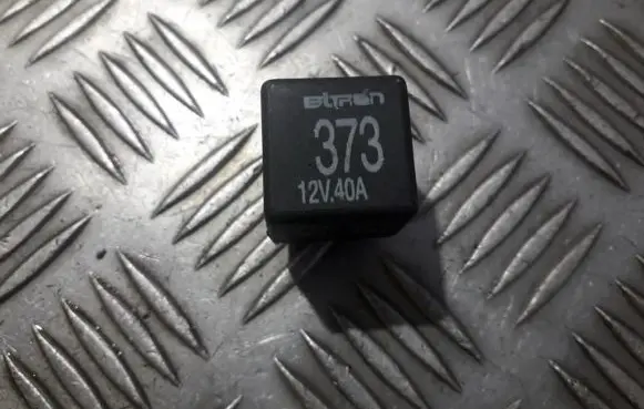 Audi A8 S8 D3 4E Other relay 8d0951253a pa66-gf30