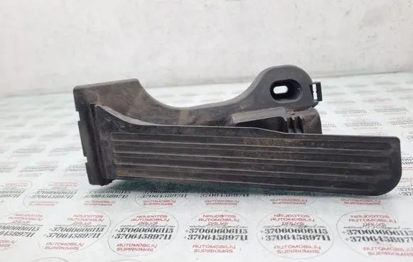 Volkswagen Touran I Accelerator throttle pedal 1T1721503H
