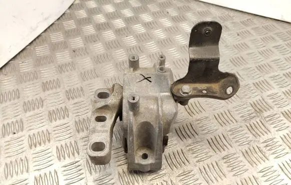 Skoda Yeti (5L) Engine mount bracket 1K0199262