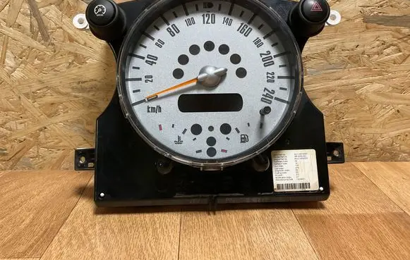 Mini One - Cooper R50 - 53 Speedometer (instrument cluster) AR0039002 6918353