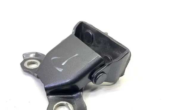 Lexus LBX Tailgate/trunk/boot hinge 