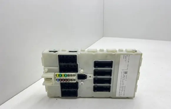 BMW 4 F32 F33 Central body control module 9381101 8862630830 588D16F03