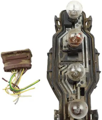 Peugeot Partner Tail light bulb cover holder