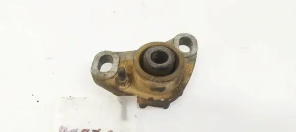 Volvo XC90 Engine mount bracket 8666205