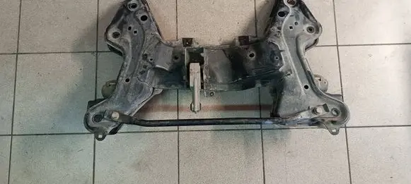 Peugeot 208 I Front subframe 