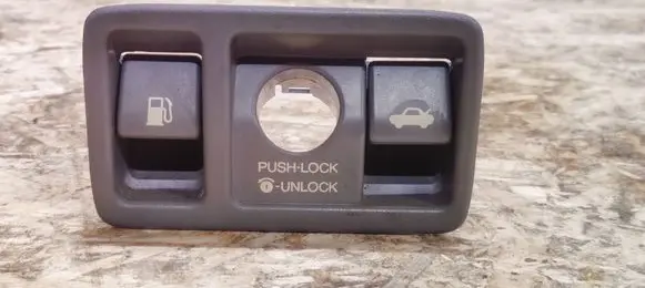 Lexus SC 300 - 400 Fuel tank opening switch 5873T15