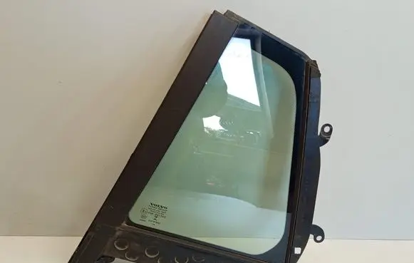 Volvo V60 Rear vent window glass 43R001565