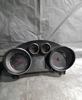Opel Insignia A Speedometer (instrument cluster) 13327313
