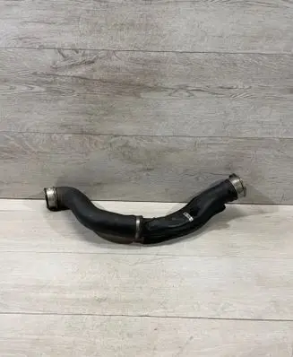 BMW 3 E90 E91 Intercooler hose/pipe 7800143 L22773L 11884414