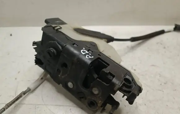 Citroen DS5 Front door lock 9686919180
