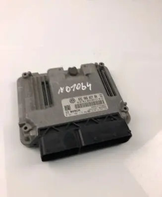 Volkswagen Touran I Engine control unit/module ECU 03C906027BN 0261S06112