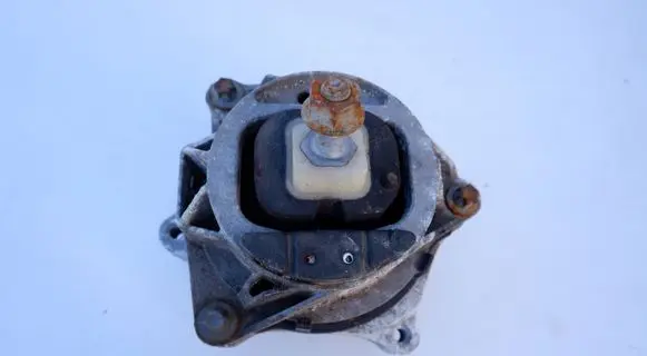 BMW 1 F20 F21 Engine mounting bracket 6859407 180516