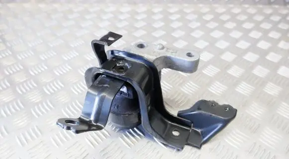 Toyota Yaris Cross Engine mount bracket 12305K0050