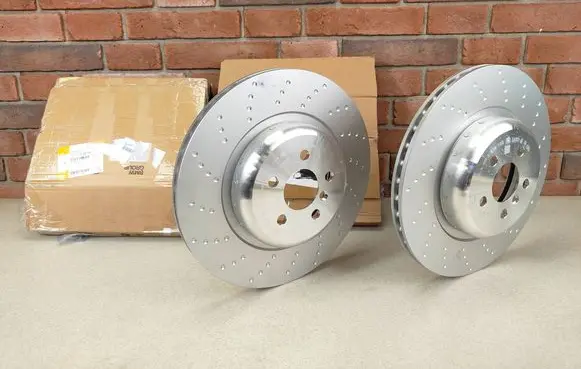 BMW 5 G30 G31 G38 Rear brake disc 6878179 6878180