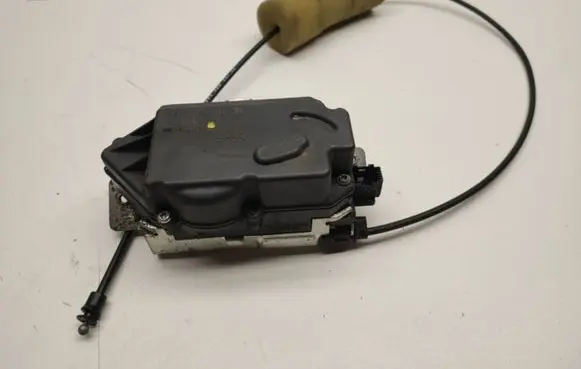 Mercedes-Benz ML W164 Loading door lock A1647400435