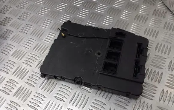 Renault Scenic II - Grand scenic II Fuse box set 8200525386