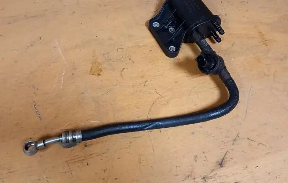 Volkswagen Crafter Fuel distributor 2E0201416