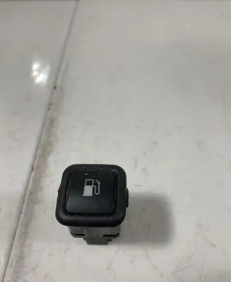 Volkswagen Golf IV Fuel tank opening switch 3B0959833A