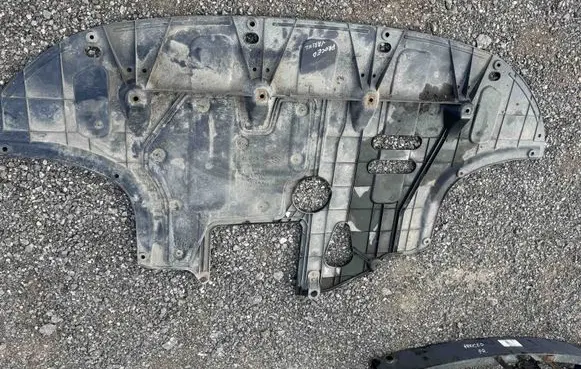 KIA Pro Cee'd III Engine splash shield/under tray 29110J7301