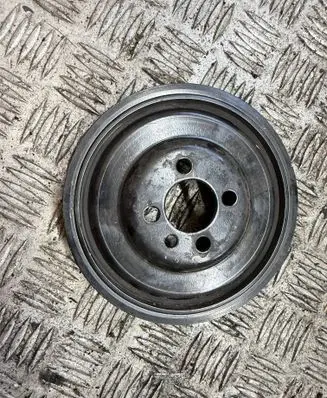 Volkswagen Golf VIII Crankshaft pulley 04L105243