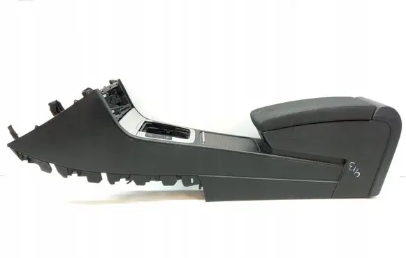 Volkswagen PASSAT B6 Center console