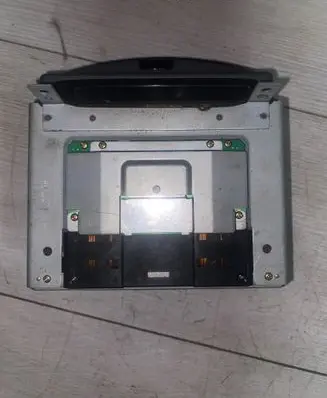 Volvo V70 Screen/display/small screen 86220421 P233AF032 Y5260160A
